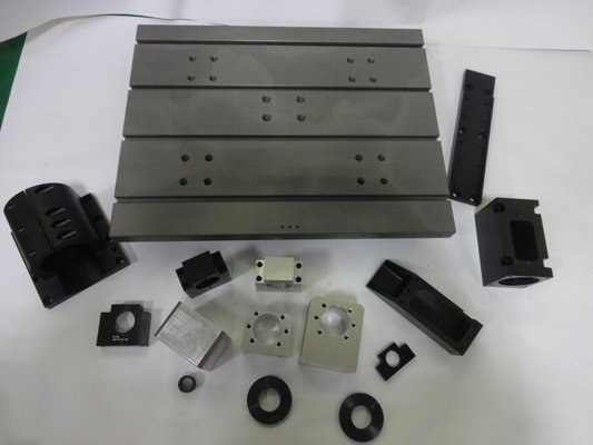 Peças de metal de usinagem de precisão tombada UG CNC peças de titânio anodizadas