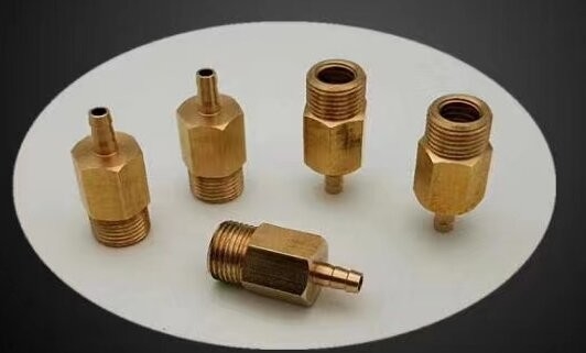Peças de usinagem CNC de titânio de alta precisão Aço Oxidação Brochamento Tipo