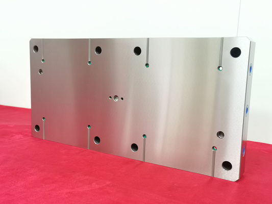 Dispositivos elétricos do Luminaire da linha central com 3/4/5 de apoio da linha central do CNC - OEM 208*106*25mm disponíveis
