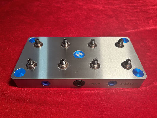 Fixadores de eixo CNC branco com precisão de repetição de 0,005 mm e compatibilidade de eixo 3/4/5 para usinagem de precisão