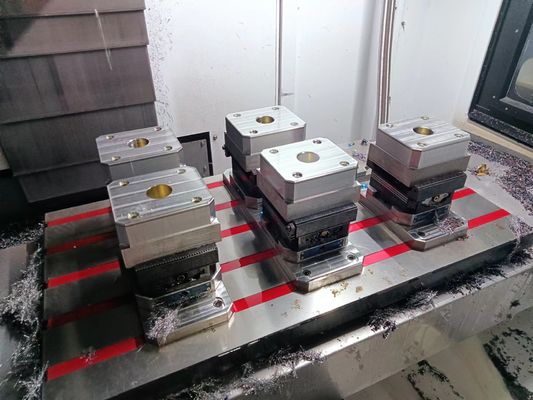 Torno autocentrante CNC para mesa rotativa 130mm largura do corpo da braçadeira manual