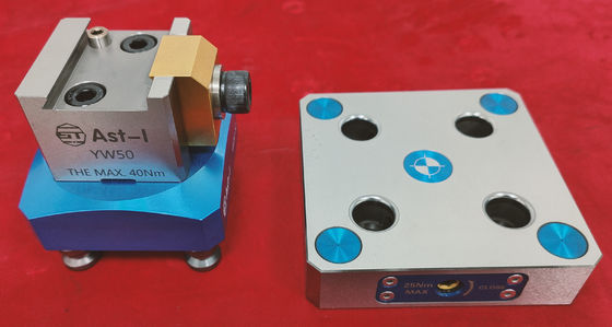 Grande rabo de andorinha em aço de precisão flexível torno de 5 eixos manual