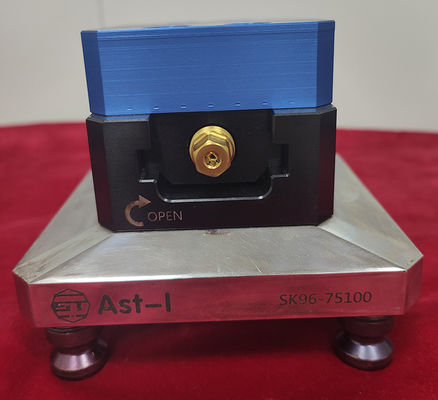 Torno Autocentrante Manual de 5 Eixos / Fresadora CNC 0,02 mm